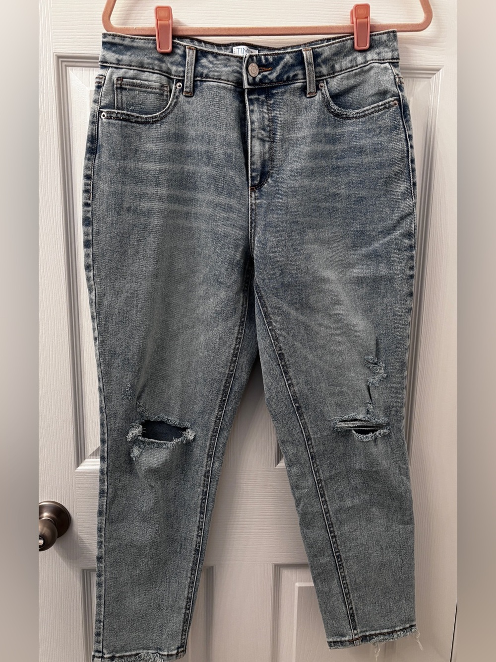 DISTRESSED JEANS - Picture 3 of 4